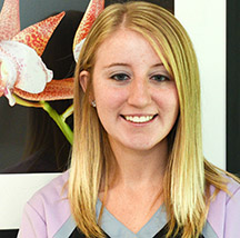 Calli, Dental Assistant